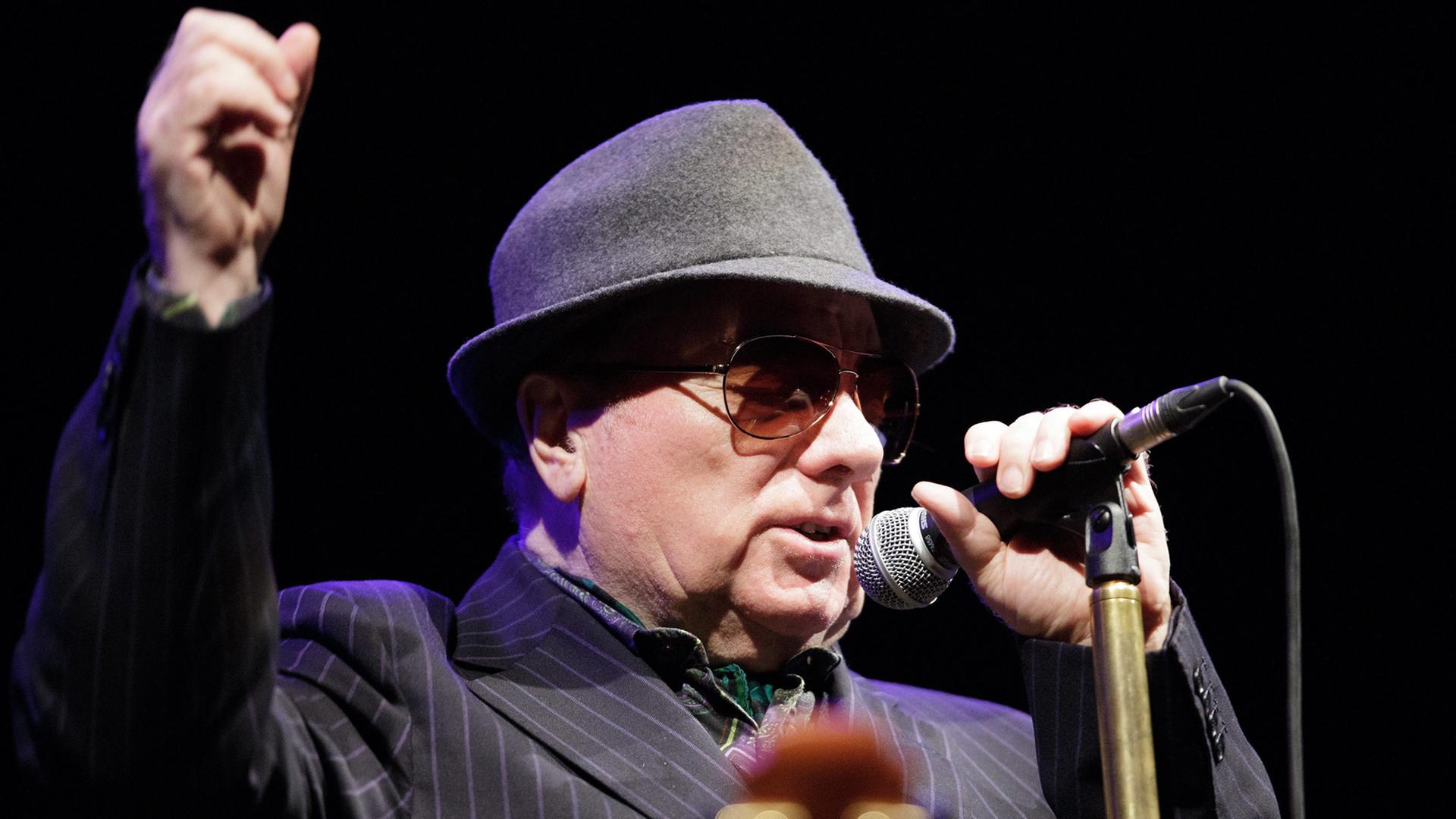 Der irische Musiker Van Morrison bei einem Konzert in Wien im Juni 2015. Der irische Musiker Van Morrison bei einem Konzert in Wien im Juni 2015.