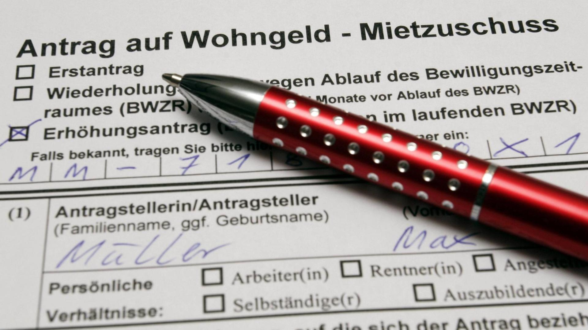 Antrag auf Wohngeld - die Sozialausgaben belasten manche Kommunen besonders hart, sagt die Bertelsmann-Stiftung. Antrag auf Wohngeld - die Sozialausgaben belasten manche Kommunen besonders hart, sagt die Bertelsmann-Stiftung.