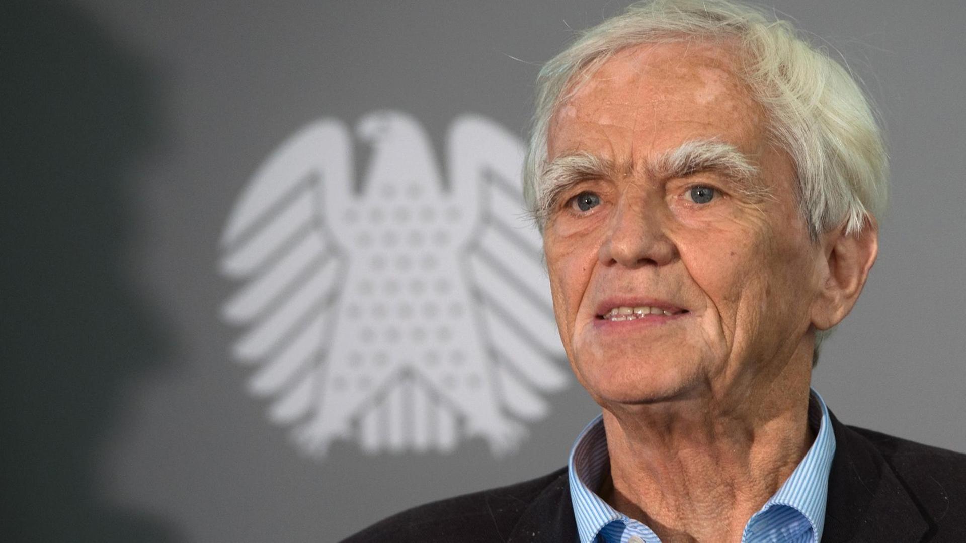 Der Bundestagsabgeordnete der Grünen, Hans-Christian Ströbele Der Bundestagsabgeordnete der Grünen, Hans-Christian Ströbele
