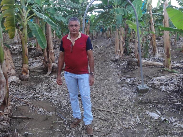 Obed López Mansillo auf seiner Bananenplantage in der Region Urabá nahe der kolumbianischen Karibikküste.