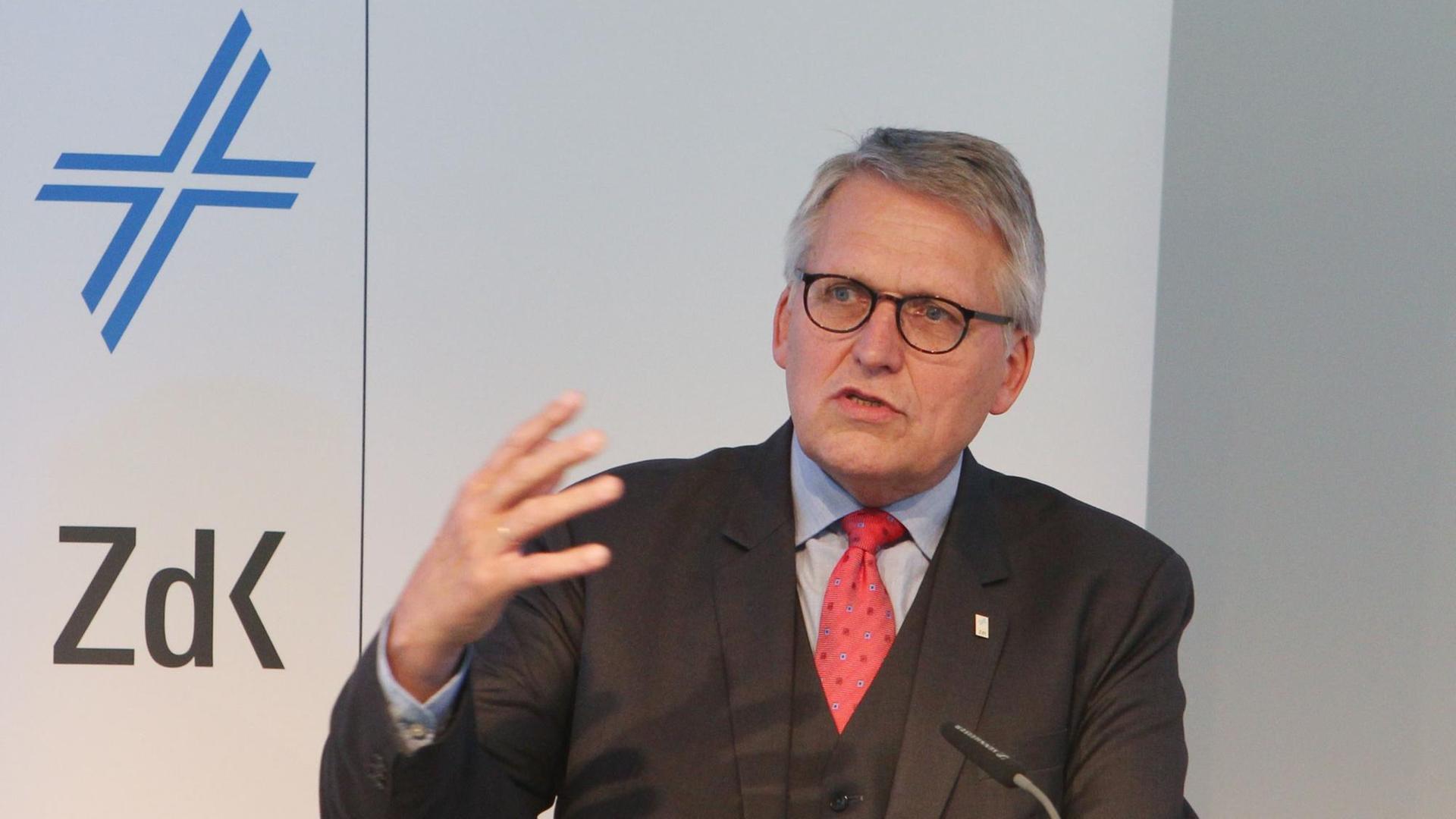 Thomas Sternberg, Präsident des Zentralkomitees der deutschen Katholiken, spricht am 24.05.2016 in der Kongresshalle in Leipzig (Sachsen).