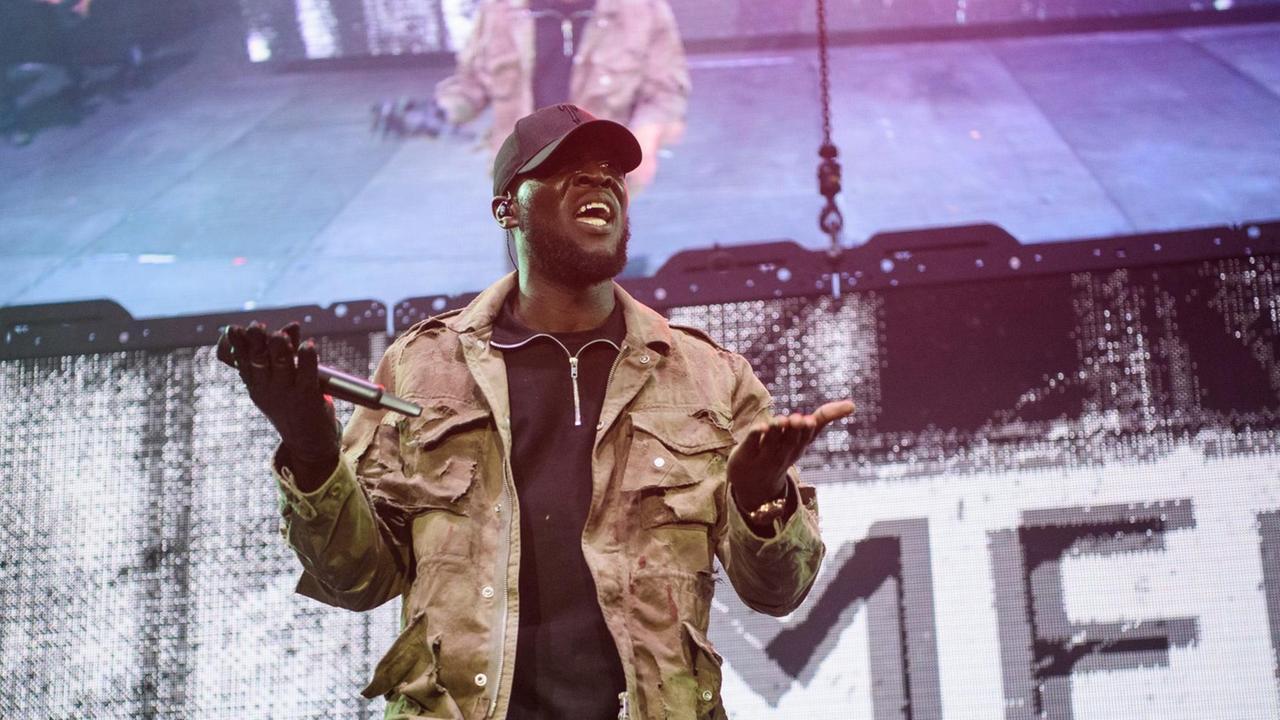 Rapper Stormzy bei der Kiss Haunted House Party in London, Ende Oktober 2019. Rapper Stormzy bei der Kiss Haunted House Party in London, Ende Oktober 2019.