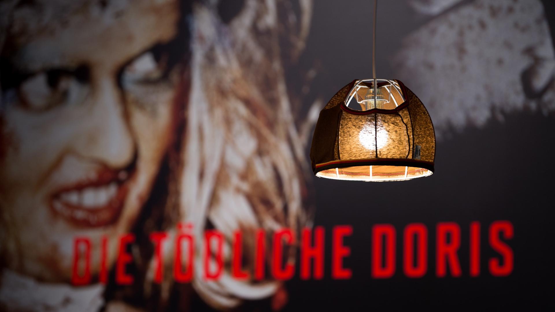 "Die Tödliche Doris"-Lampe aus dem Schwulen Museum Berlin "Die Tödliche Doris"-Lampe aus dem Schwulen Museum Berlin