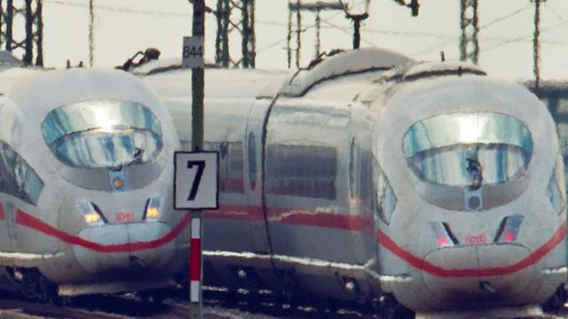 Züge der Deutschen Bahn in Frankfurt am Main