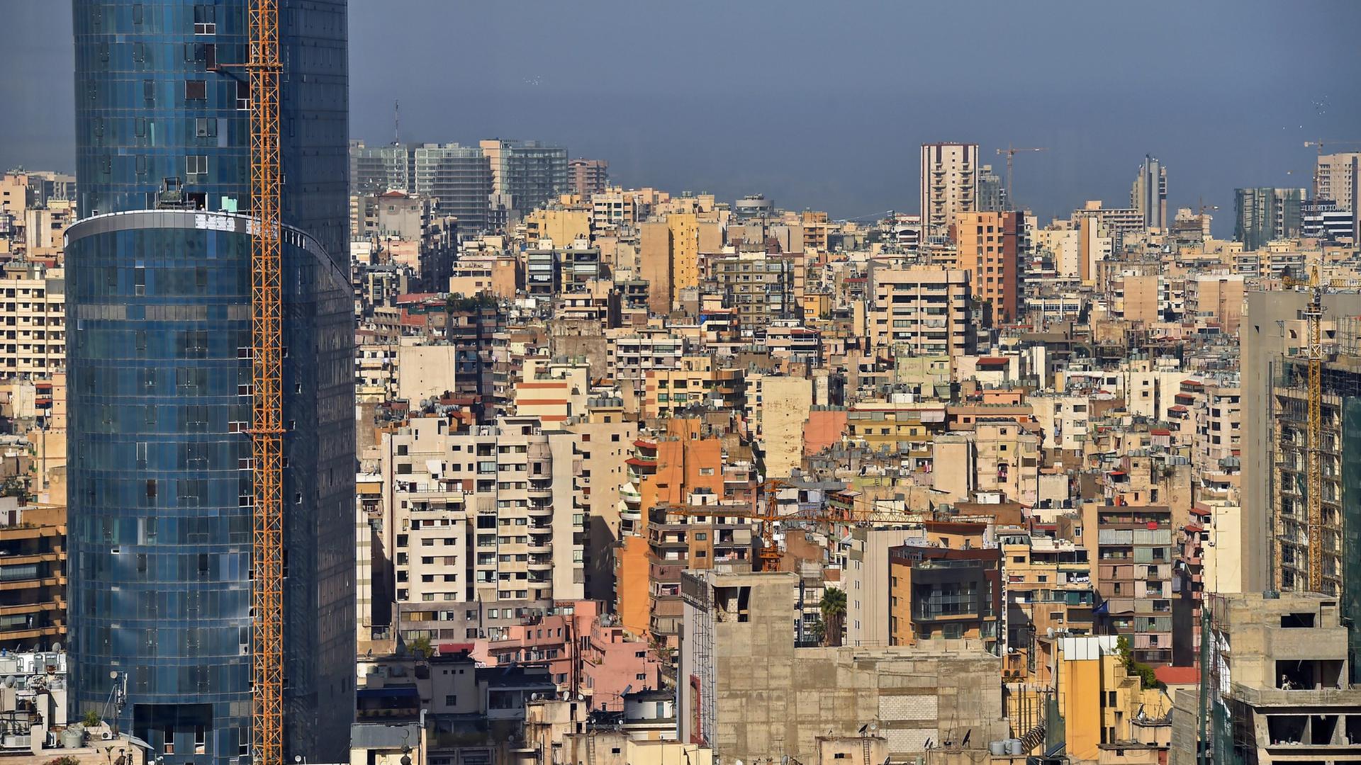 Das Sama-Hochhaus in Beirut, der Hauptstadt des Libanons, im März 2016. Das Sama-Hochhaus in Beirut, der Hauptstadt des Libanons, im März 2016.