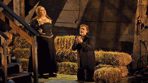 Heidi Melton als Sieglinde und Christopher Ventries als Siegmund in "Die Walküre" in Bayreuth 2016