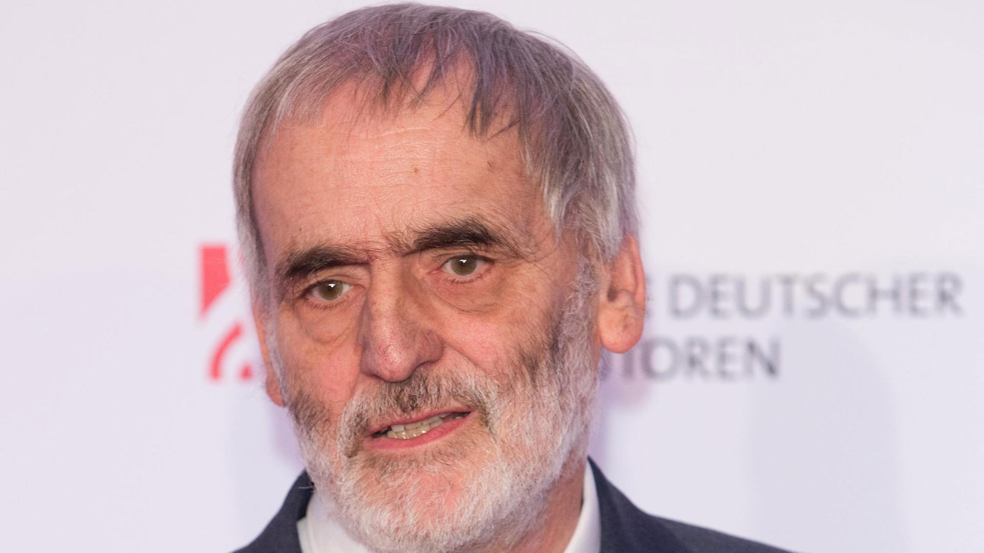 Komponist und Kompositionslehrer Helmut Lachenmann kommt zur Verleihung des 7. Deutschen Musikautorenpreises am 21.05.2015 in Berlin. Der Preis wurde 2009 von der GEMA ins Leben gerufen und wird in zehn Kategorien verliehen. Foto: Jörg Carstensen/dpa Komponist und Kompositionslehrer Helmut Lachenmann kommt zur Verleihung des 7. Deutschen Musikautorenpreises am 21.05.2015 in Berlin. Der Preis wurde 2009 von der GEMA ins Leben gerufen und wird in zehn Kategorien verliehen. Foto: Jörg Carstensen/dpa