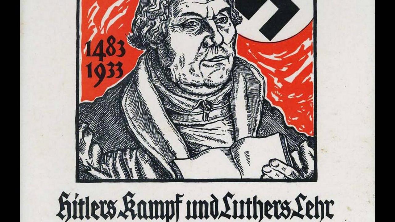 Nationalsozialistisches Propagandaplakat mit einem Bild von Martin Luther, einem Hakenkreuz und der Aufschrift: "Hitlers Kampf und Luthers Lehr, des deutschen Volkes gute Wehr." Nationalsozialistisches Propagandaplakat mit einem Bild von Martin Luther, einem Hakenkreuz und der Aufschrift: "Hitlers Kampf und Luthers Lehr, des deutschen Volkes gute Wehr."