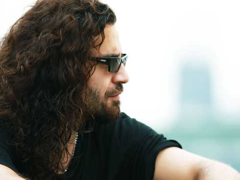 Shahin Najafi, iranischer Sänger und Dichter Shahin Najafi, iranischer Sänger und Dichter