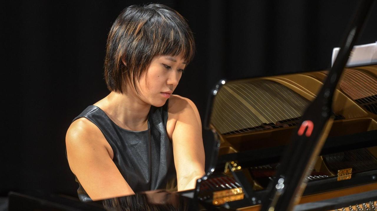 Konzert mit Gautier Capucon und Yuja Wang im Rahmen der Salzkammergut Festwochen Gmunden im Kongresszentrum Toskana - Pianistin Yuja Wang 2014 - Konzert mit Gautier Capucon und Yuja Wang im Rahmen der Salzkammergut Festwochen Gmunden im Kongresszentrum Toskana - Pianistin Yuja Wang
Concert with Gautier Capuçon and Yuja Wang in Frame the Salzburg, Austria Festival Gmunden in Congress Centre Tuscany Pianist Yuja Wang 2014 Concert with Gautier Capuçon and Yuja Wang in Frame the Salzburg, Austria Festival Gmunden in Congress Centre Tuscany Pianist Yuja Wang Konzert mit Gautier Capucon und Yuja Wang im Rahmen der Salzkammergut Festwochen Gmunden im Kongresszentrum Toskana - Pianistin Yuja Wang 2014 - Konzert mit Gautier Capucon und Yuja Wang im Rahmen der Salzkammergut Festwochen Gmunden im Kongresszentrum Toskana - Pianistin Yuja Wang
Concert with Gautier Capuçon and Yuja Wang in Frame the Salzburg, Austria Festival Gmunden in Congress Centre Tuscany Pianist Yuja Wang 2014 Concert with Gautier Capuçon and Yuja Wang in Frame the Salzburg, Austria Festival Gmunden in Congress Centre Tuscany Pianist Yuja Wang