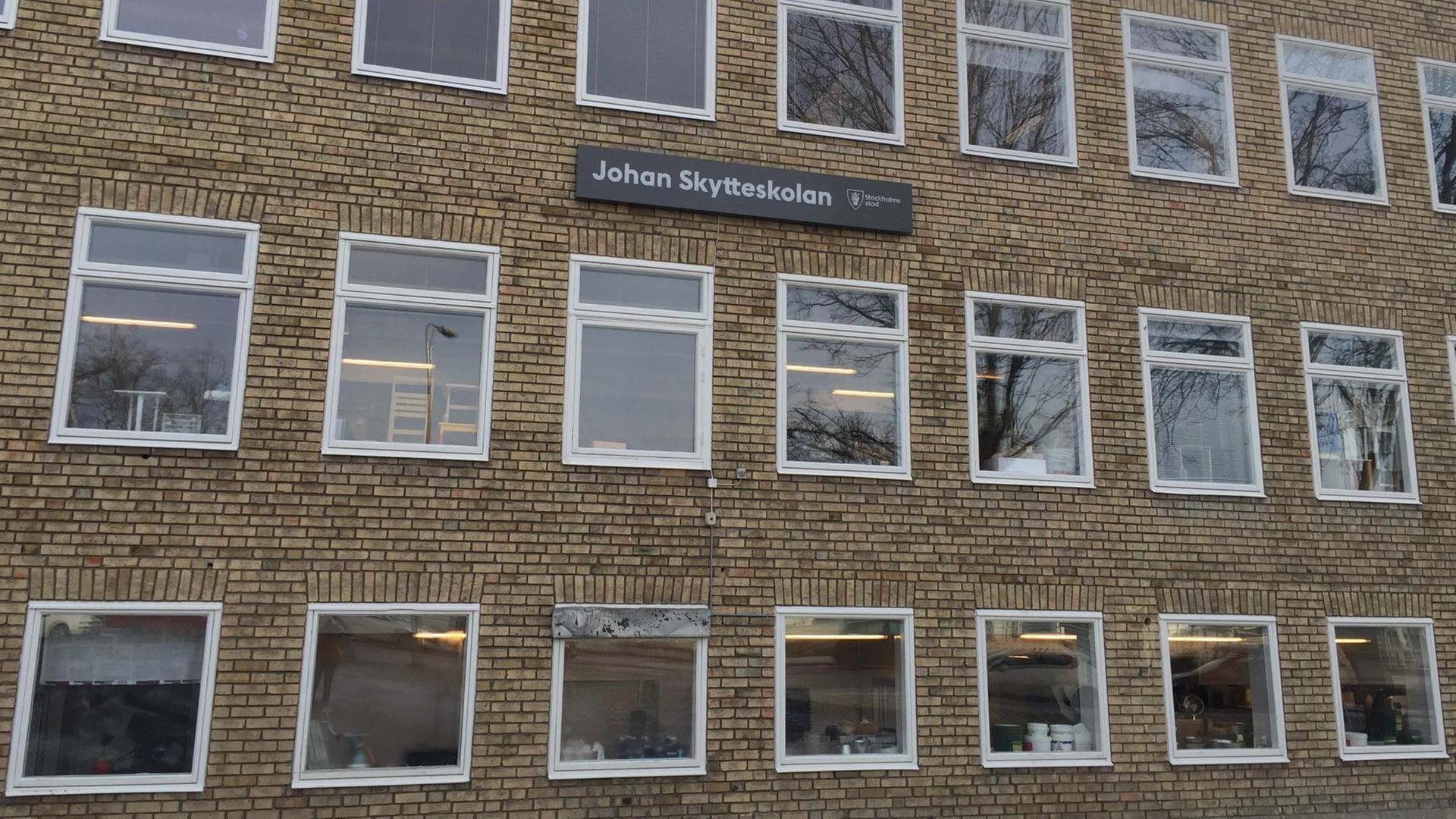 Die Johan Skytteskolan in Älvsjö. Die Johan Skytteskolan in Älvsjö.