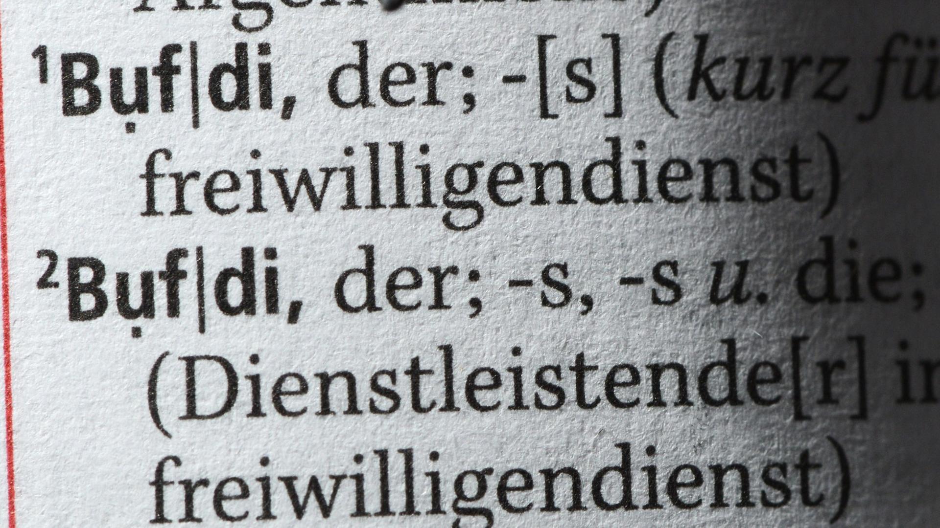 Der Begriff Bufdi ist am 29.06.2013 im neuen Duden des Jahres 2013 zu sehen. Das Wort gehört zu den Neuaufnahmen in der 26. Auflage des Wörterbuches der deutschen Sprache. Der Begriff Bufdi ist am 29.06.2013 im neuen Duden des Jahres 2013 zu sehen. Das Wort gehört zu den Neuaufnahmen in der 26. Auflage des Wörterbuches der deutschen Sprache.