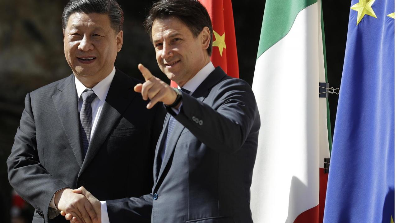 Xi Jinping (l) und Giuseppe Conte Xi Jinping (l) und Giuseppe Conte