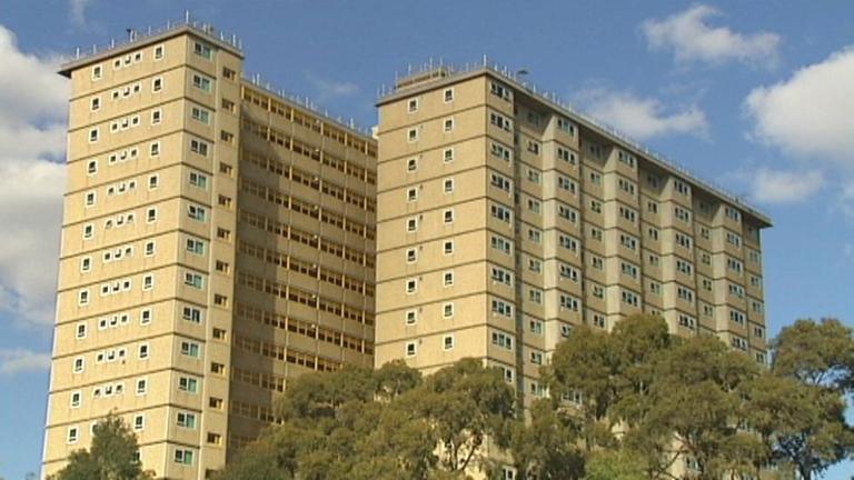 Viele Afrikaner leben in den gesichtslosen Sozialwohnungen in Flemington - einem Stadtteil von Melbourne. Viele Afrikaner leben in den gesichtslosen Sozialwohnungen in Flemington - einem Stadtteil von Melbourne.