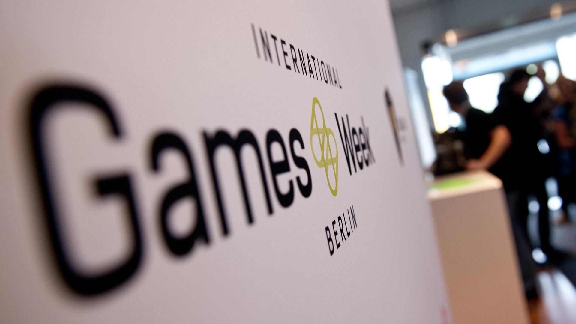 Der Schriftzug "International Games Week Berlin" ist am 08.04.2014 auf der International Games Week in Berlin zu sehen. Die International Games Week Berlin findet vom 08.04.2014 bis zum 13.04.2014 statt. Der Schriftzug "International Games Week Berlin" ist am 08.04.2014 auf der International Games Week in Berlin zu sehen. Die International Games Week Berlin findet vom 08.04.2014 bis zum 13.04.2014 statt.