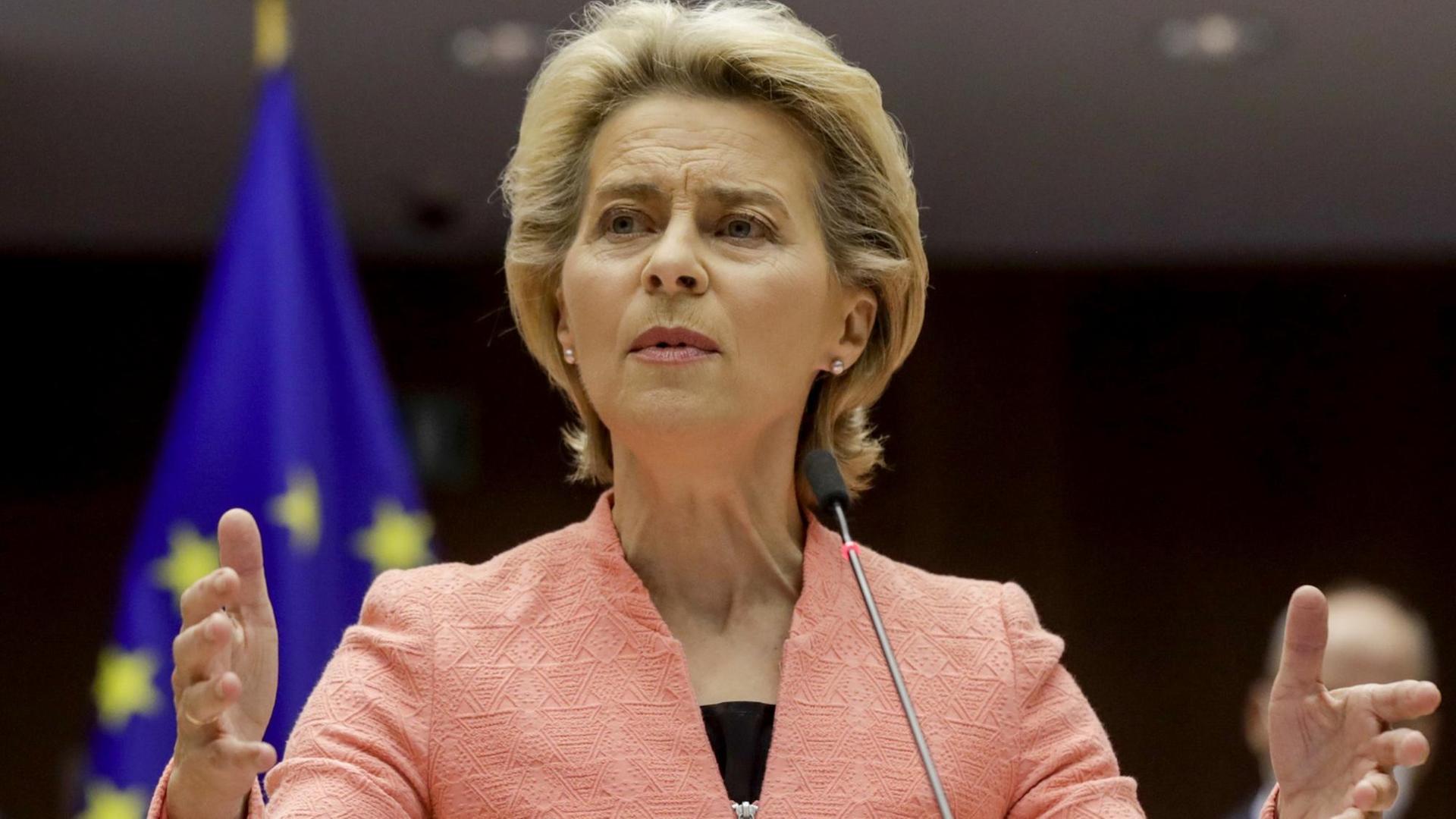EU-Kommissionspräsidentin Ursula von der Leyen bei ihrer Rede zur Lage der EU am 16.09.2020 in Brüssel, Belgien EU-Kommissionspräsidentin Ursula von der Leyen bei ihrer Rede zur Lage der EU am 16.09.2020 in Brüssel, Belgien