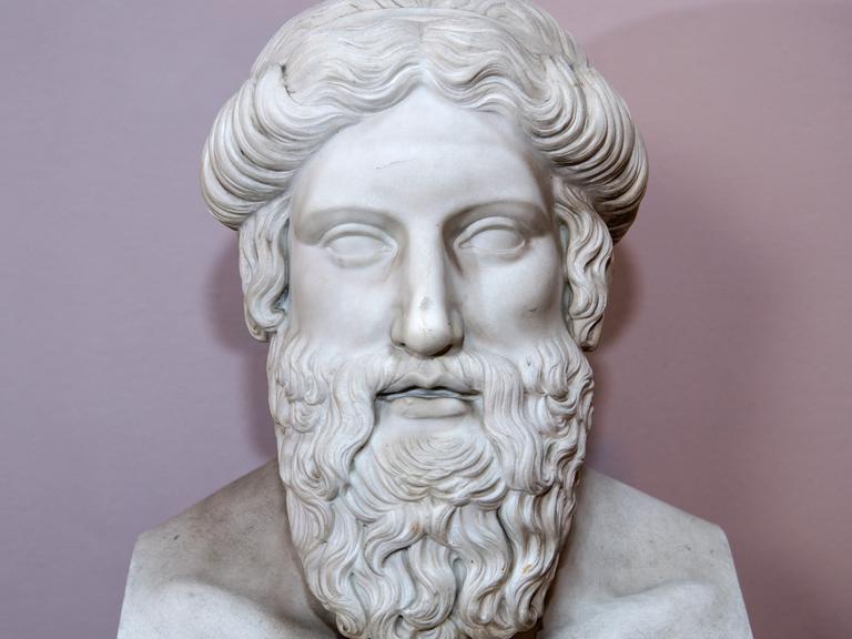 Die Büste des griechischen Philosophen Platon, aufgenommen im bayerischen Landtag in München