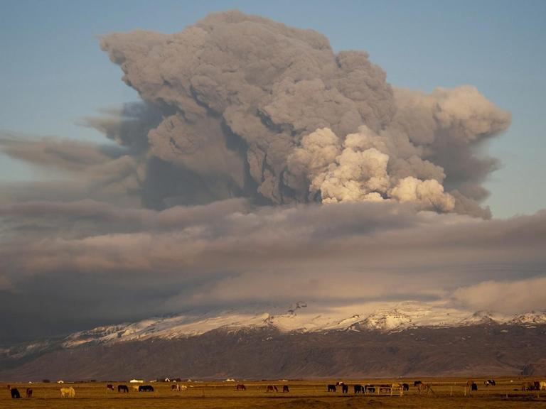 Die durch den Ausbruch des Eyjafjallajökull produzierte Aschewolke legte den europäischen Luftraum im April 2010 tagelang lahm