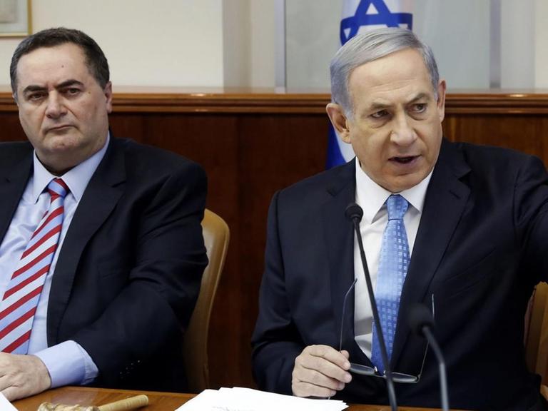 Das israelische Kabinett mit Ministerpräsident Benjamin Netanyahu und Transportminister Yisrael Katz (links)