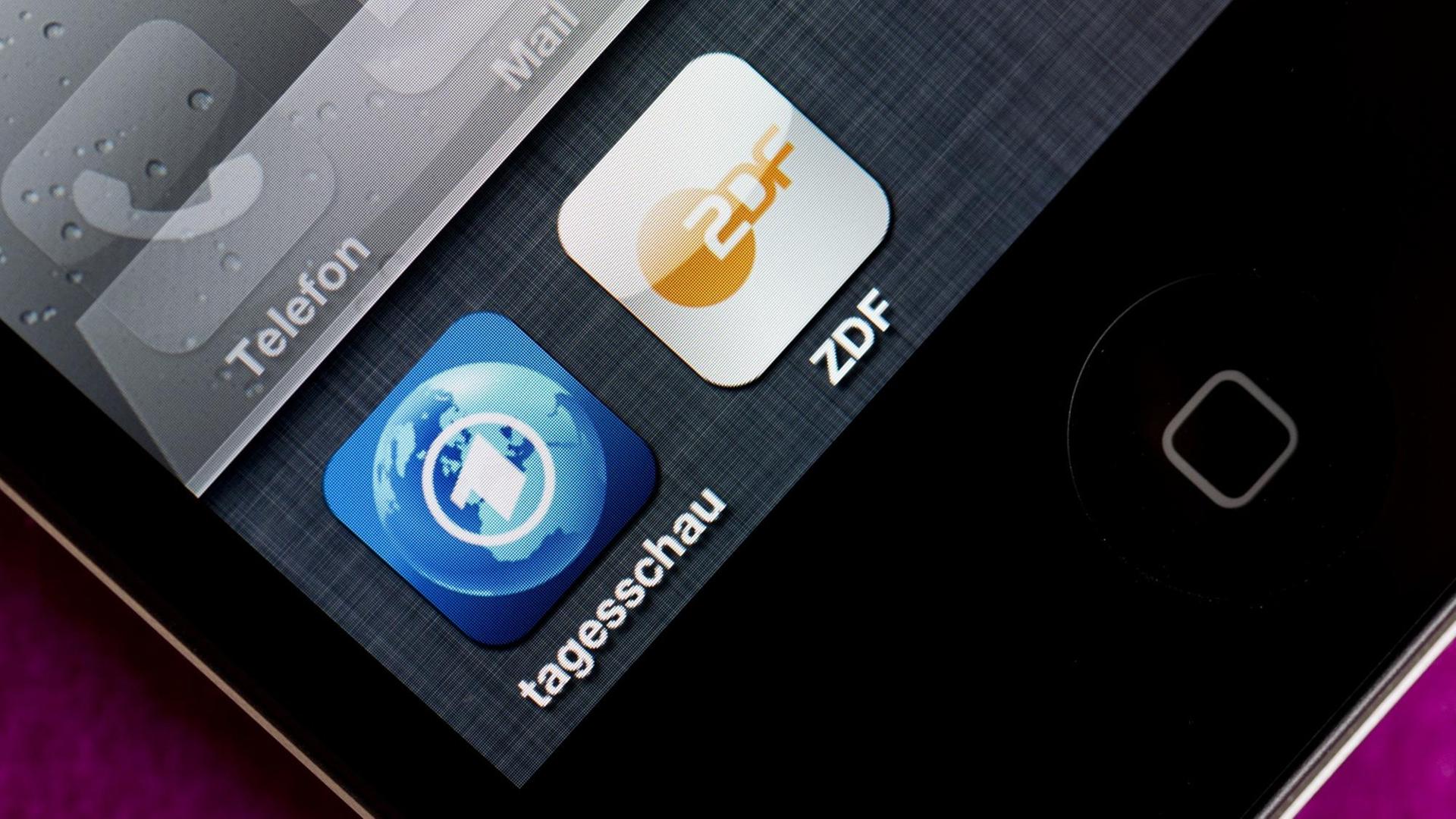 Die Apps der Tagesschau und vom ZDF auf einem Smartphone Die Apps der Tagesschau und vom ZDF auf einem Smartphone