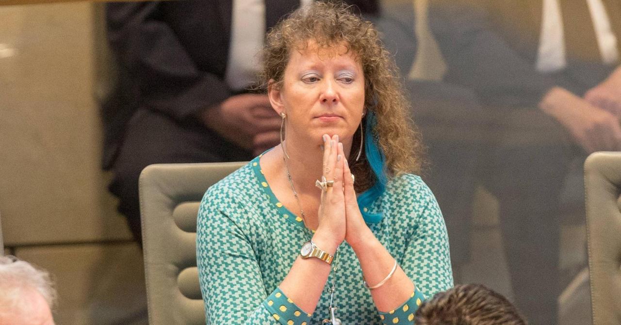 Andrea Milz (Staatssekretärin für Sport und Ehrenamt, Politikerin, MdL) 11. Plenarsitzung des Landtags Nordrhein-Westfalen, Düsseldorf, Politik, 15.11.17 Düsseldorf NRW Deutschland Landtag Nordrhein-Westfalen *** Andrea Spleen Secretary of State for Sports and Community Service Politician MdL 11 Plenary session the Land parliament North Rhine Westphalia Dusseldorf politics 15 11 17 Dusseldorf NRW Germany Landtag North Rhine Westphalia Copyright: xcdnx Andrea Milz (Staatssekretärin für Sport und Ehrenamt, Politikerin, MdL) 11. Plenarsitzung des Landtags Nordrhein-Westfalen, Düsseldorf, Politik, 15.11.17 Düsseldorf NRW Deutschland Landtag Nordrhein-Westfalen *** Andrea Spleen Secretary of State for Sports and Community Service Politician MdL 11 Plenary session the Land parliament North Rhine Westphalia Dusseldorf politics 15 11 17 Dusseldorf NRW Germany Landtag North Rhine Westphalia Copyright: xcdnx