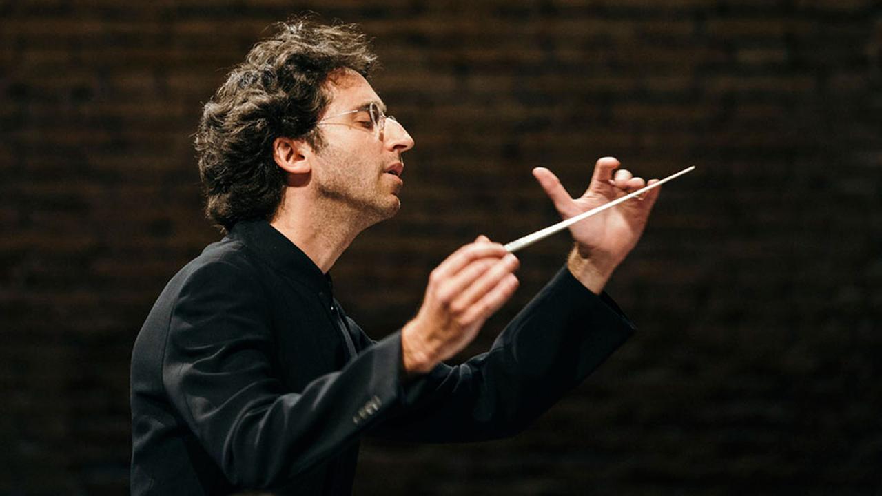 Daniel Grossmann, Dirigent des Orchesters