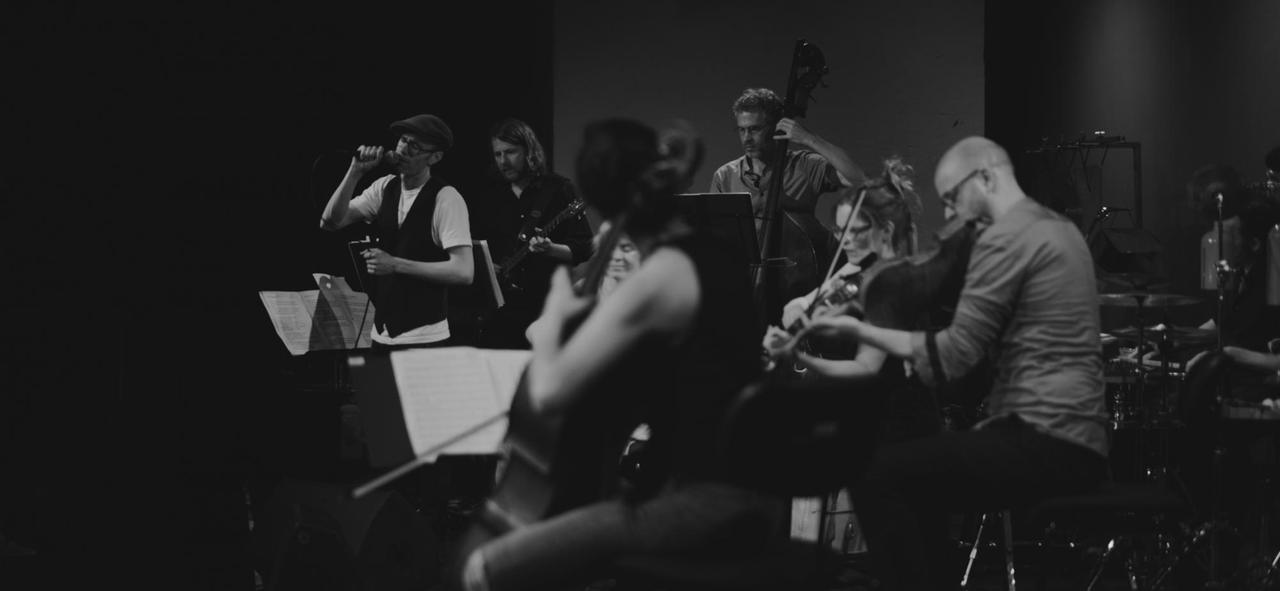Das Ensemble Resonanz interpretiert Lieder von Tom Waits beim Konzert "rubys arms" der Reihe "urban string"