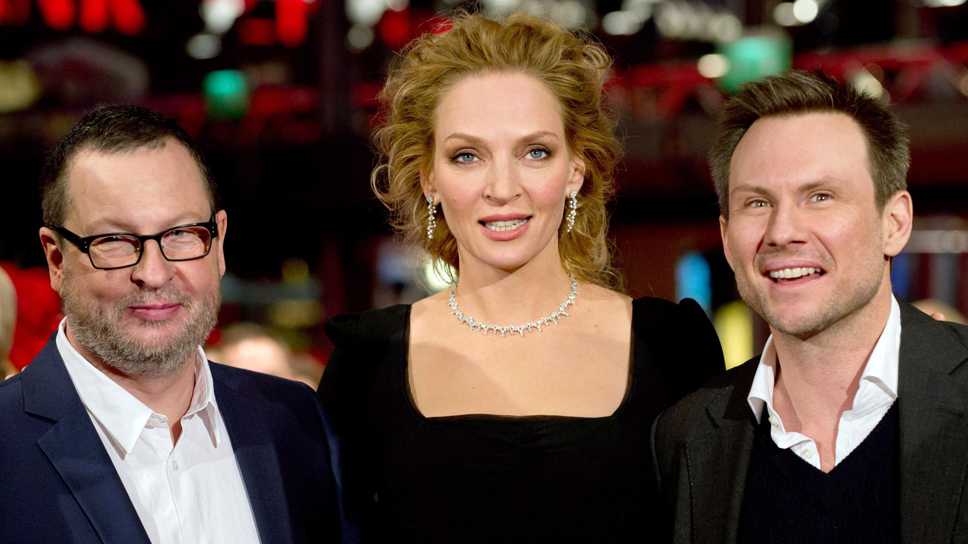 Regisseur Lars von Trier (l-r), Uma Thurman und Christian Slater kommen am 09.02.2014 in Berlin während der 64. Internationalen Filmfestspiele zur Premiere des Films "Nymphomaniac Volume eins. Der Film lief im Wettbewerb der Festspiele. Regisseur Lars von Trier (l-r), Uma Thurman und Christian Slater kommen am 09.02.2014 in Berlin während der 64. Internationalen Filmfestspiele zur Premiere des Films "Nymphomaniac Volume eins. Der Film lief im Wettbewerb der Festspiele.