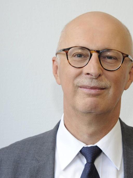Der Medizinhistoriker Robert Jütte. Er leitet seit 1990 das Institut für Geschichte der Medizin der Robert Bosch Stiftung in Stuttgart.