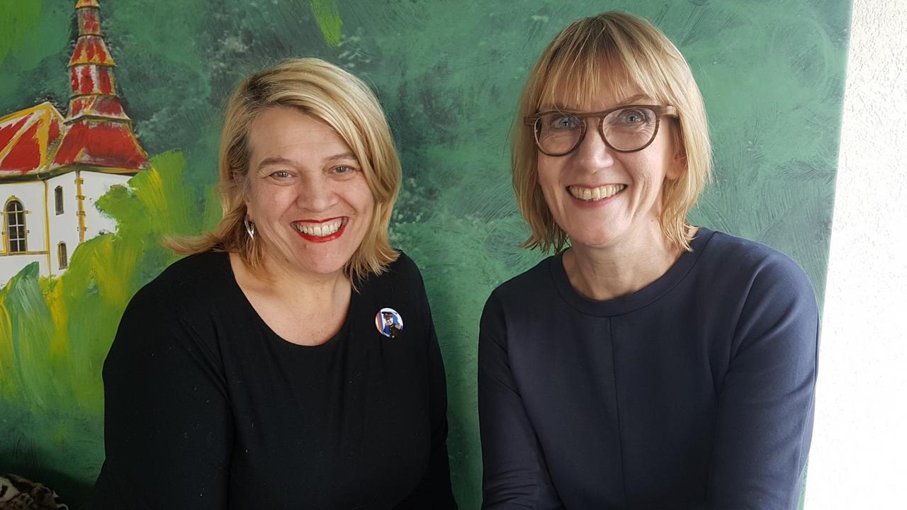 Leá Linster im Gespräch mit Dlf-Redakteurin Katrin Michaelsen Leá Linster im Gespräch mit Dlf-Redakteurin Katrin Michaelsen