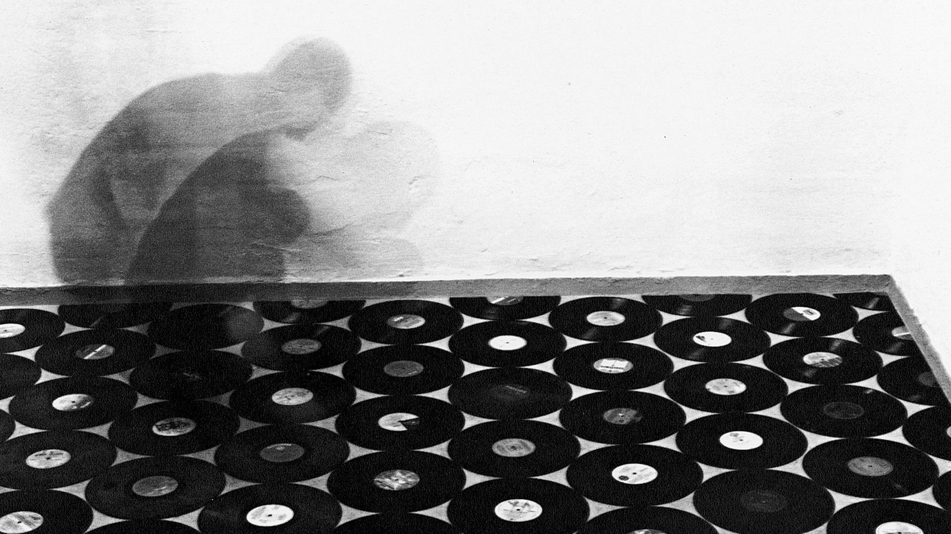 Christian Marclays Installation im Jahr 1988 Christian Marclays Installation im Jahr 1988