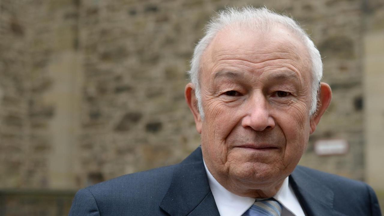 Der CSU-Politiker Günther Beckstein. Der CSU-Politiker Günther Beckstein.
