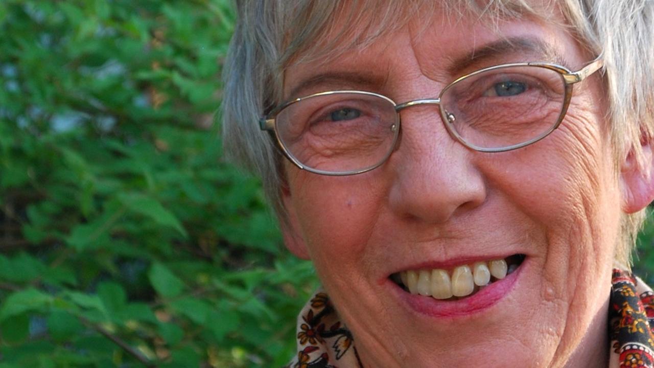 Ein Porträt der ehemaligen Ausländerbeauftragten von Brandenburg, Almuth Berger. Ein Porträt der ehemaligen Ausländerbeauftragten von Brandenburg, Almuth Berger.