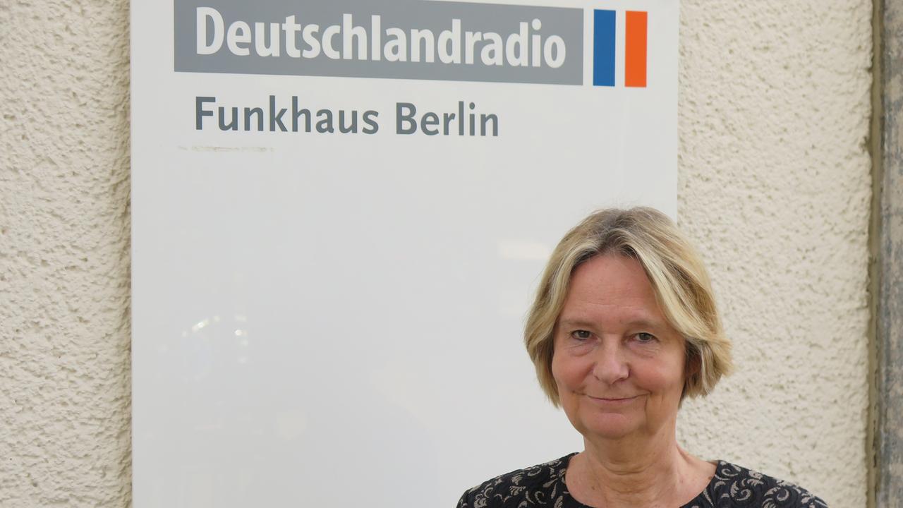 Kinderbuchautorin Kirsten Boie zu Besuch im Deutschlandradio Kultur.