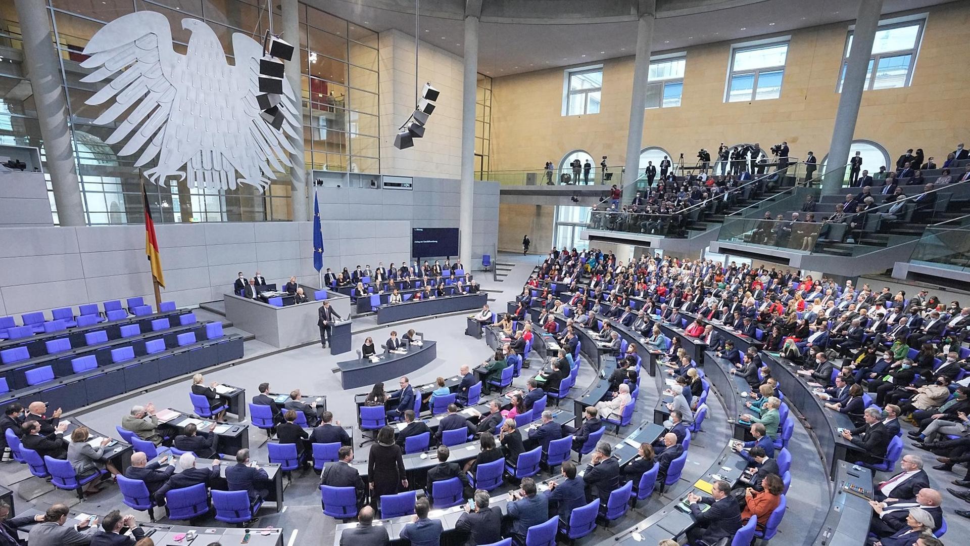 Blick ins Plenum bei der konstituierenden Sitzung des neuen Bundestags.