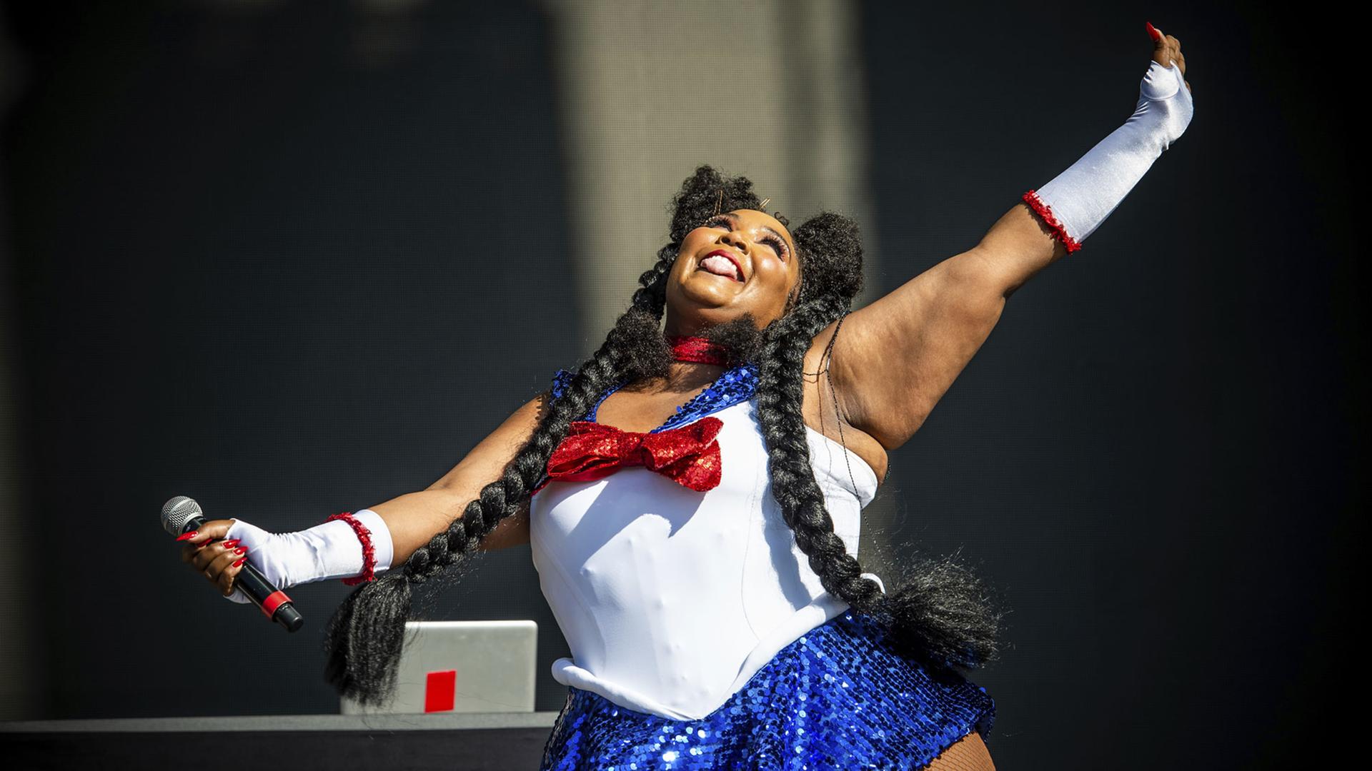 Die Rapperin Lizzo bei einem Konzert 2018 in New Orleans. Die Rapperin Lizzo bei einem Konzert 2018 in New Orleans.