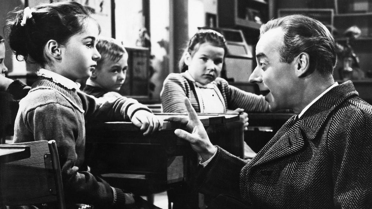 Heinz Rühmann spricht mit Schulkindern Heinz Rühmann spricht mit Schulkindern