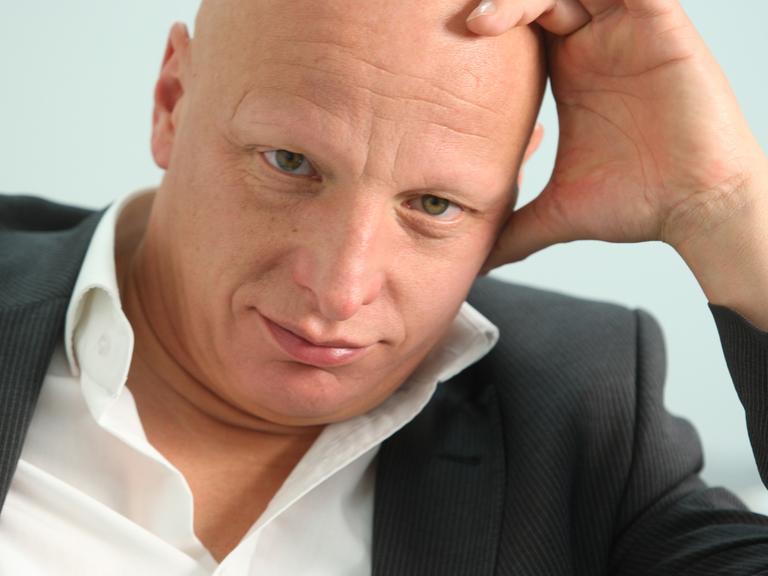 Sewan Latchinian, der Intendant des Rostocker Volkstheaters