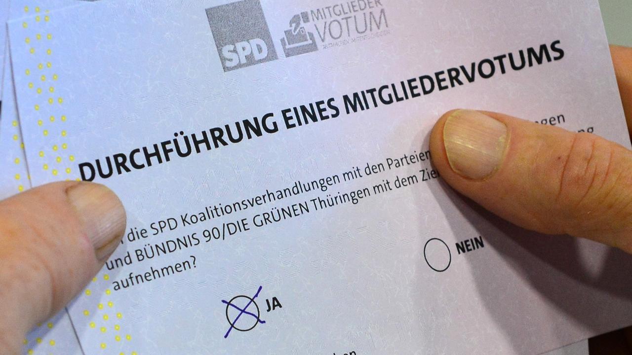 Ein Stimmzettel der SPD-Mitgliederbefragung in Thüringen Ein Stimmzettel der SPD-Mitgliederbefragung in Thüringen