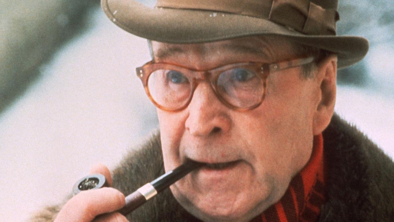 Der belgische Schriftsteller Georges Simenon, Autor unzähliger Romane und Schöpfer des "Kommissar Maigret", aufgenommen im Dezember 1981. Simenon wurde am 13. Februar 1903 in Lüttich geboren und starb am 4. September 1989 in Lausanne. Der belgische Schriftsteller Georges Simenon, Autor unzähliger Romane und Schöpfer des "Kommissar Maigret", aufgenommen im Dezember 1981. Simenon wurde am 13. Februar 1903 in Lüttich geboren und starb am 4. September 1989 in Lausanne.