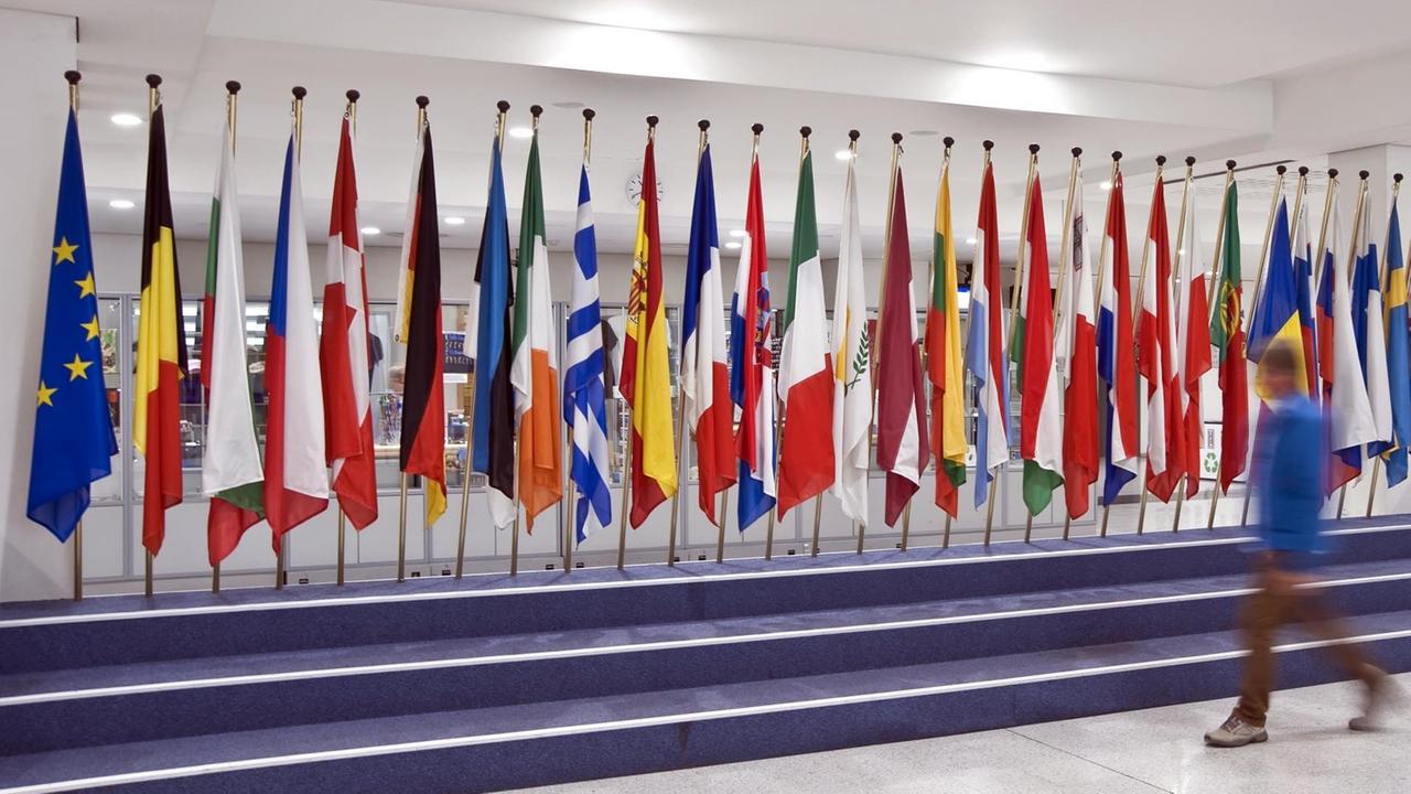 Flaggen im Europäischen Parlament in Brüssel Flaggen im Europäischen Parlament in Brüssel