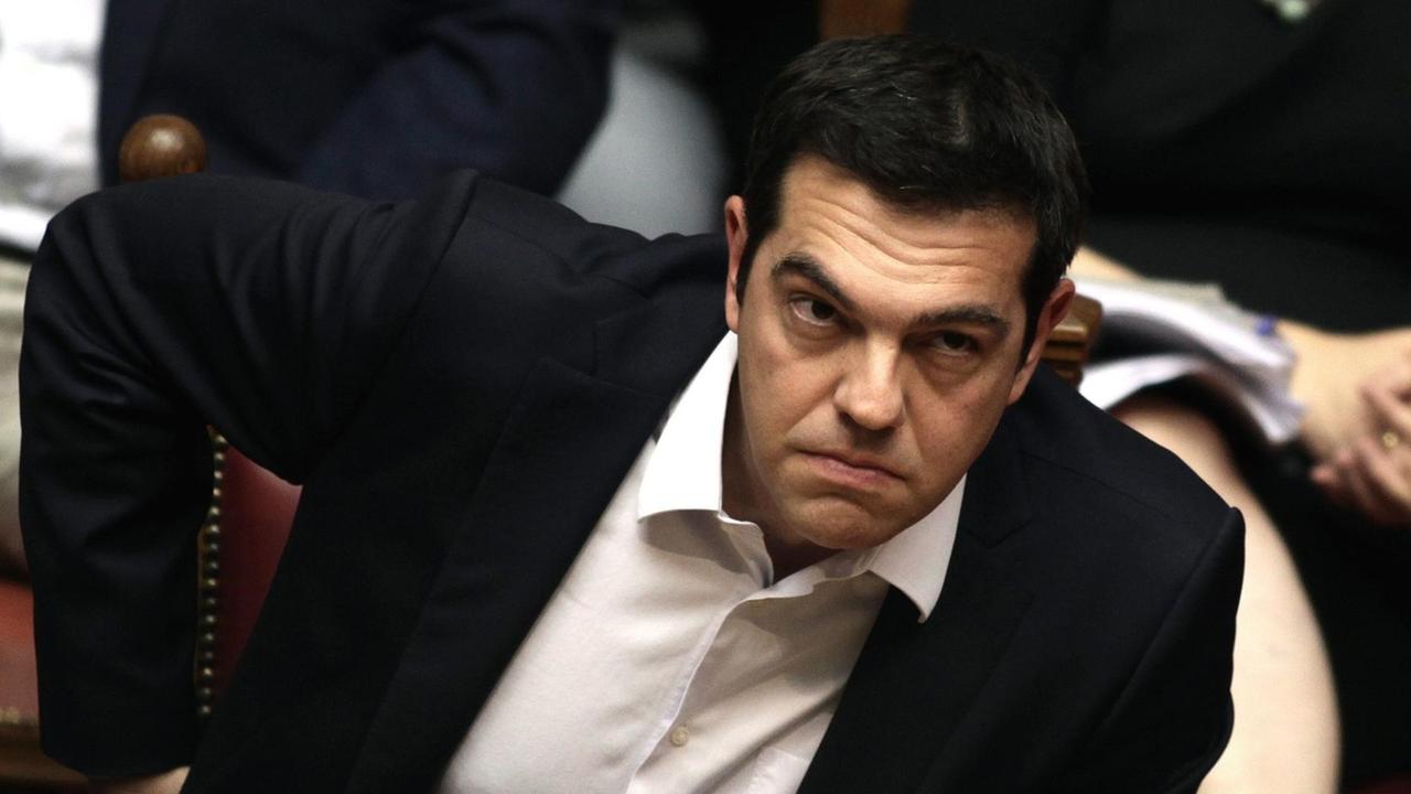 Griechenlands Ministerpräsident Alexis Tsipras im griechischen Parlament (27.06.2015) Griechenlands Ministerpräsident Alexis Tsipras im griechischen Parlament (27.06.2015)