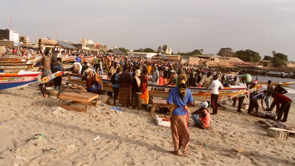Fischer am Strand von Dakar/Senegal Fischer am Strand von Dakar/Senegal
