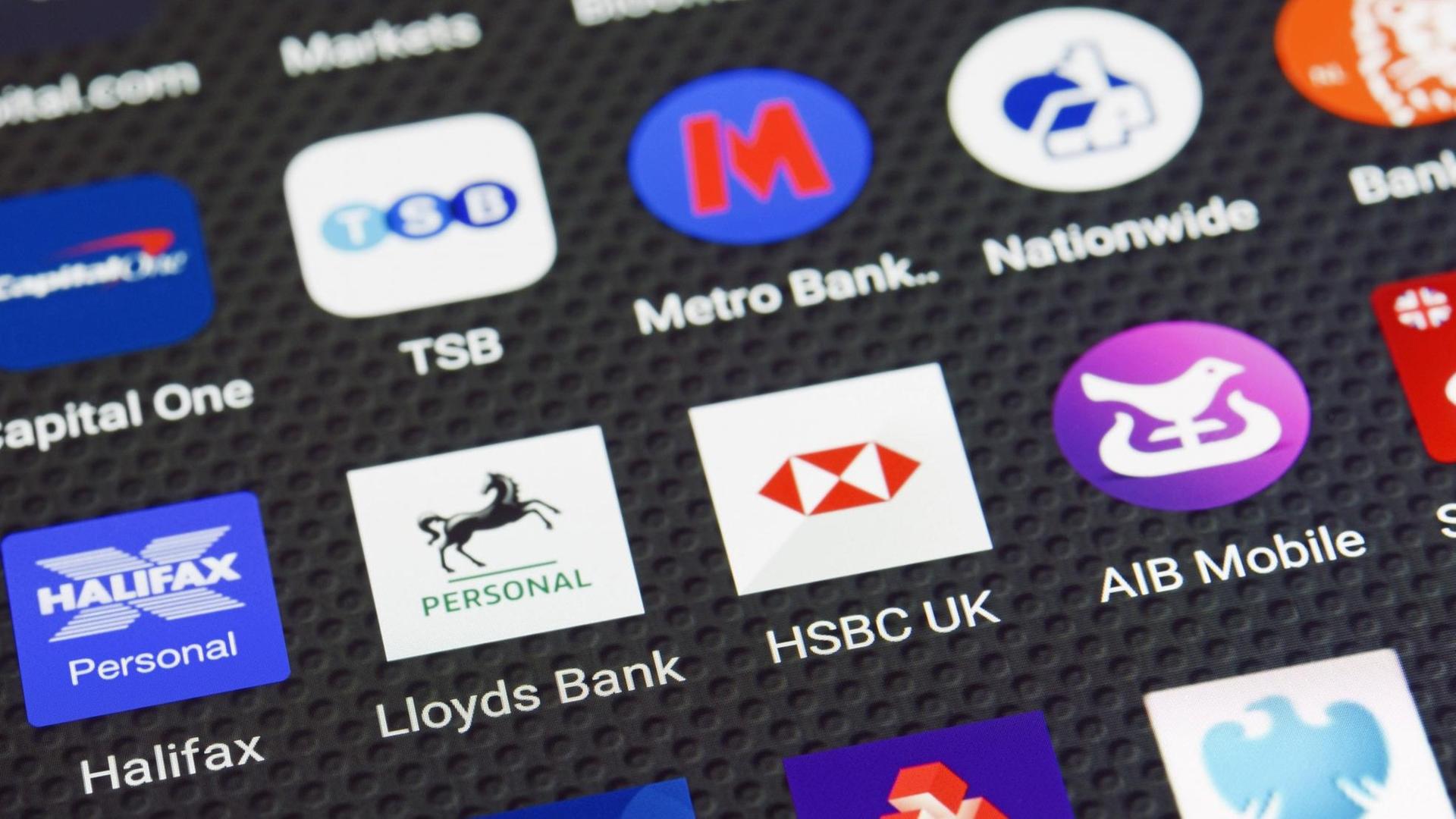 Banking App Icons auf einem Smartphone, Vereinigtes Königreich