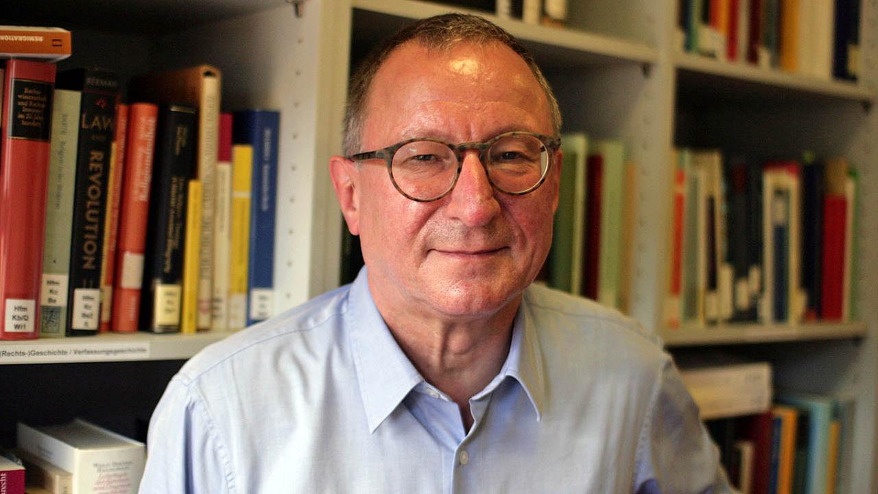 Porträt von Horst Dreier von der Universität Würzburg Porträt von Horst Dreier von der Universität Würzburg