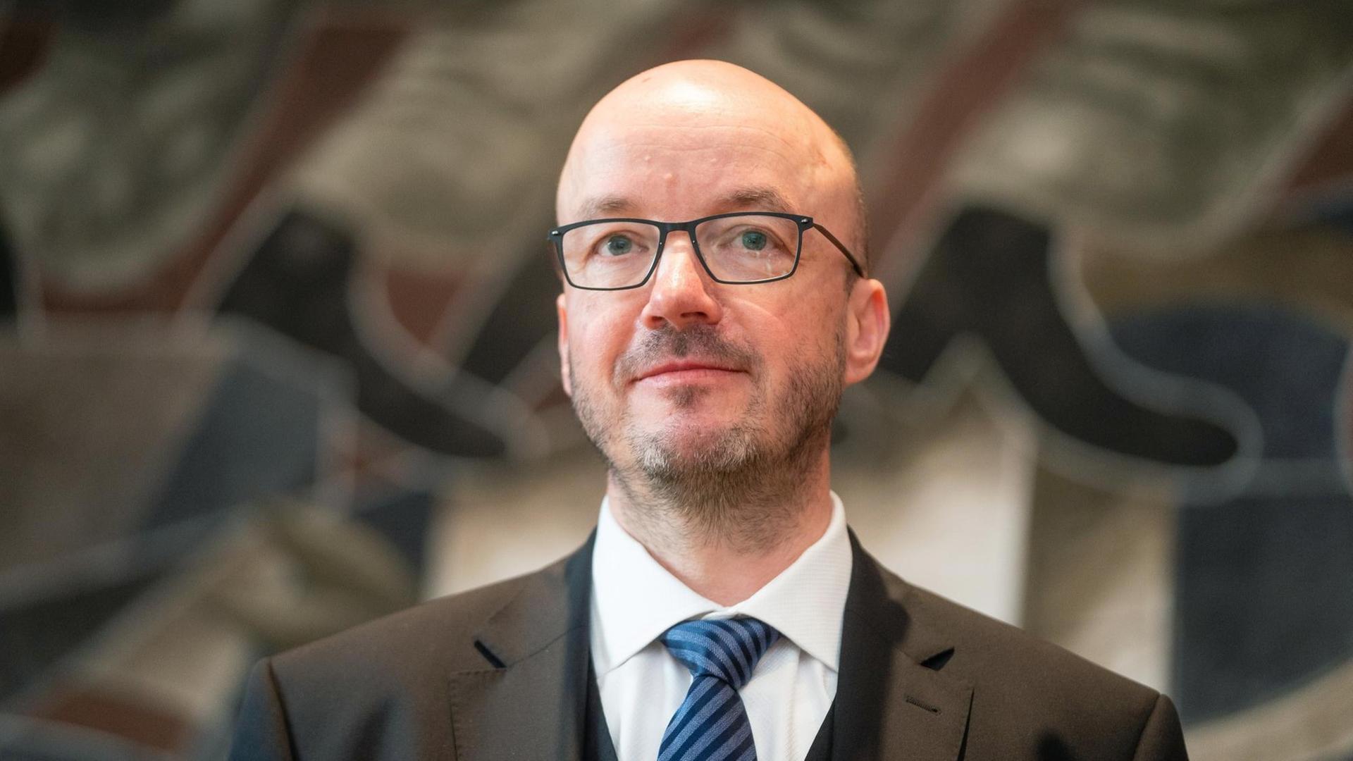 29.02.2020, Sachsen, Dresden: Tobias Bilz aus Dresden ist der neue Landesbischof der evangelischen Landeskirche in Sachsen. 29.02.2020, Sachsen, Dresden: Tobias Bilz aus Dresden ist der neue Landesbischof der evangelischen Landeskirche in Sachsen.