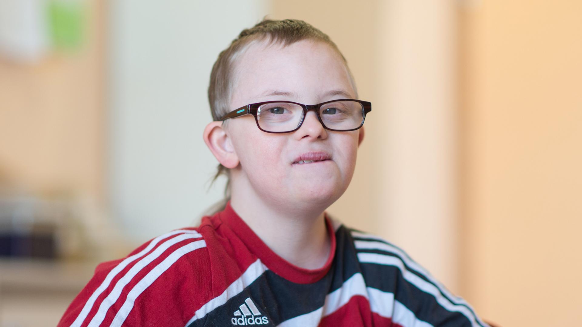 Der Viertklässler Henri in einem Klassenraum in der Schillerschule in Walldorf Der Viertklässler Henri in einem Klassenraum in der Schillerschule in Walldorf
