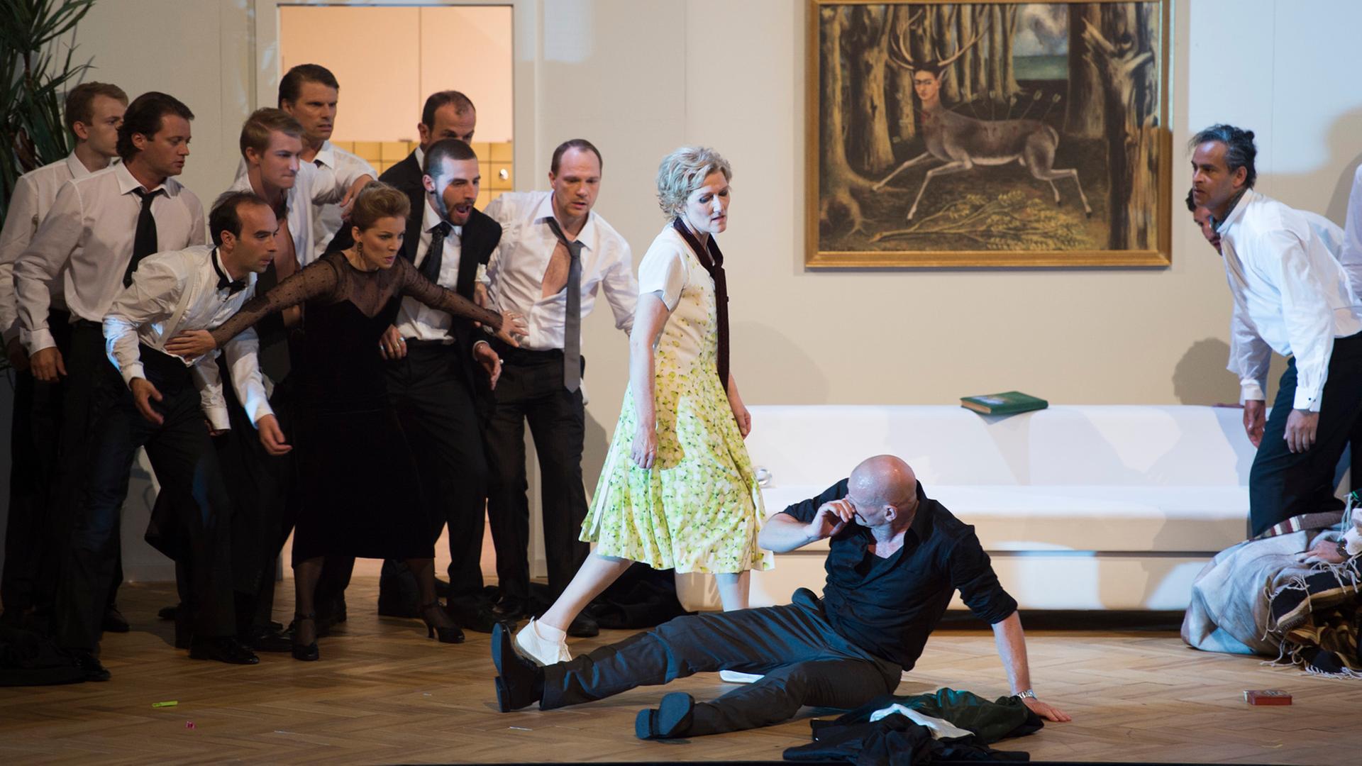 Die Eroberung von Mexico 2015: Susanna Andersson (Sopran), Angela Denoke (Montezuma) und Bo Skovhus (Cortez) sowie der Bewegungschor in der Inszenierung von Peter Konwirtschny zur Eröffnung der Salzburger Festspiele 2015 Die Eroberung von Mexico 2015: Susanna Andersson (Sopran), Angela Denoke (Montezuma) und Bo Skovhus (Cortez) sowie der Bewegungschor in der Inszenierung von Peter Konwirtschny zur Eröffnung der Salzburger Festspiele 2015