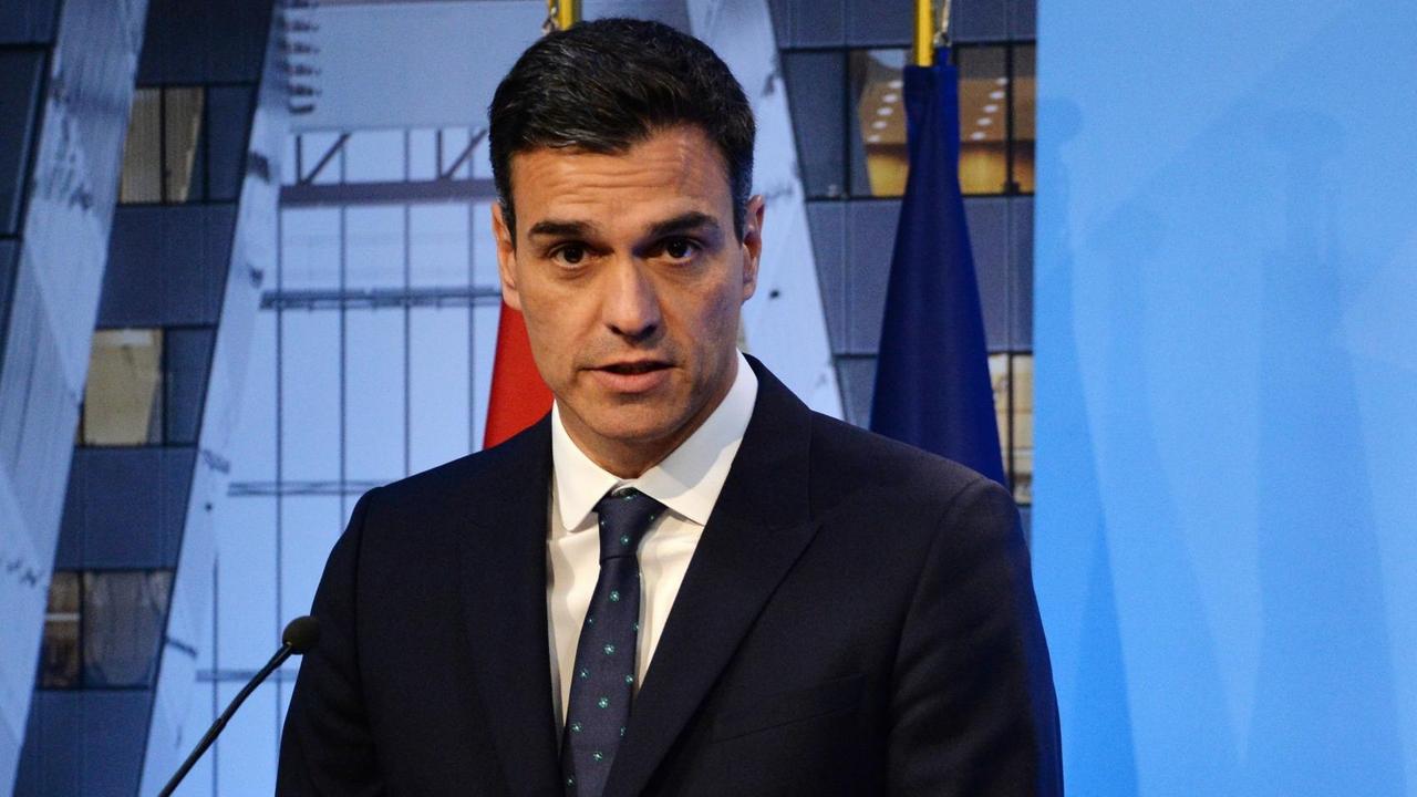 Pedro Sanchez hält eine Rede beim NATO-Gipfel im Juli 2018. Pedro Sanchez hält eine Rede beim NATO-Gipfel im Juli 2018.