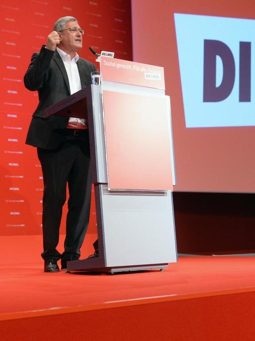 Der Vorsitzende der Partei Die Linke, Bernd Riexinger, spricht am 28.05.2016 auf dem Bundesparteitag der Partei Die Linke in Magdeburg (Sachsen-Anhalt).